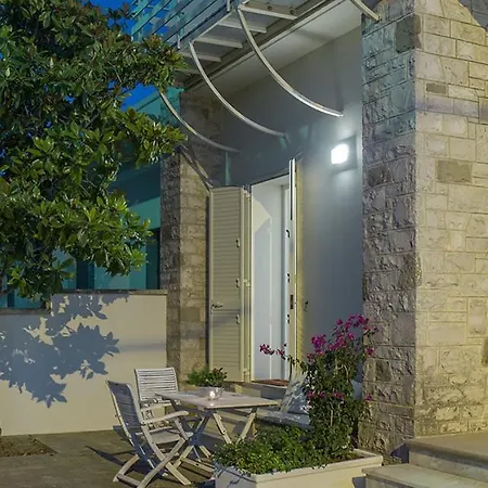 Le Tre Grazie בית הארחה