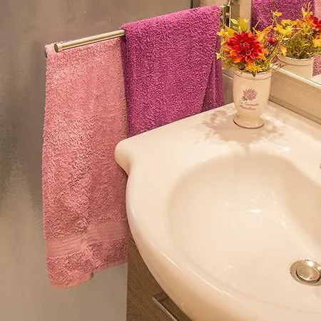 Le Tre Grazie בית הארחה 3*